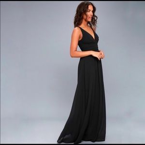 • Lulus Black Chiffon Maxi •